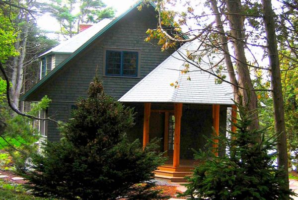 The outside of a cottage built by Design Group Collaborative.