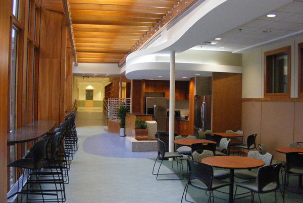 The Oasis Café and communicating corridor in The Jackson Laboratory.