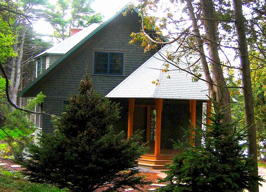 The outside of a cottage built by Design Group Collaborative.